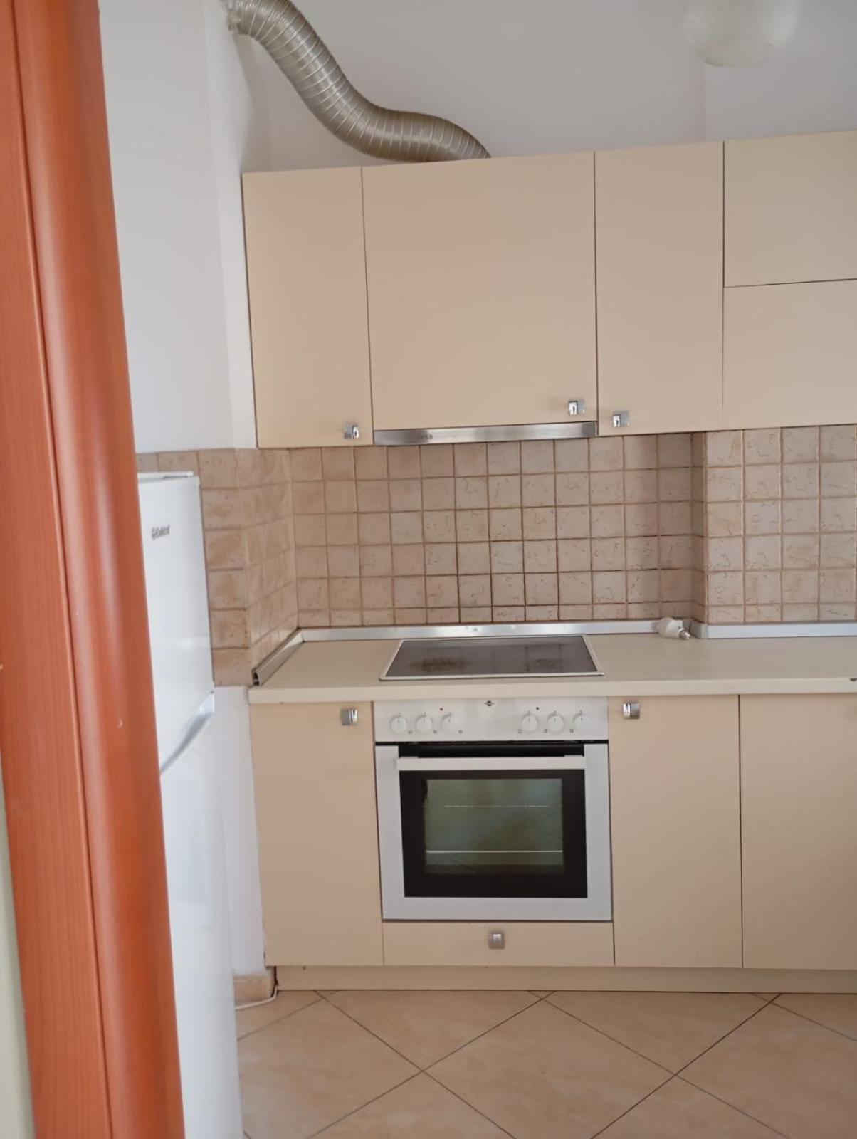Royal 3 Hostel تيرانا المظهر الخارجي الصورة