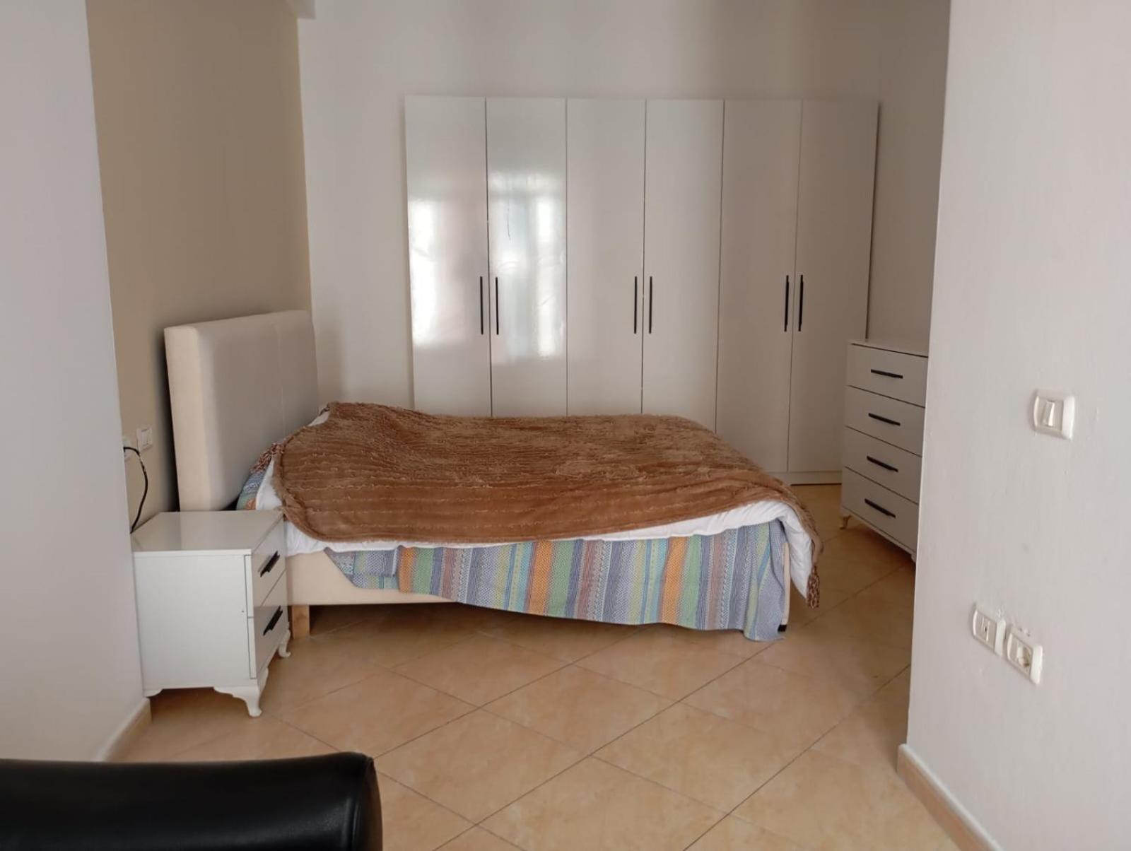 Royal 3 Hostel تيرانا المظهر الخارجي الصورة