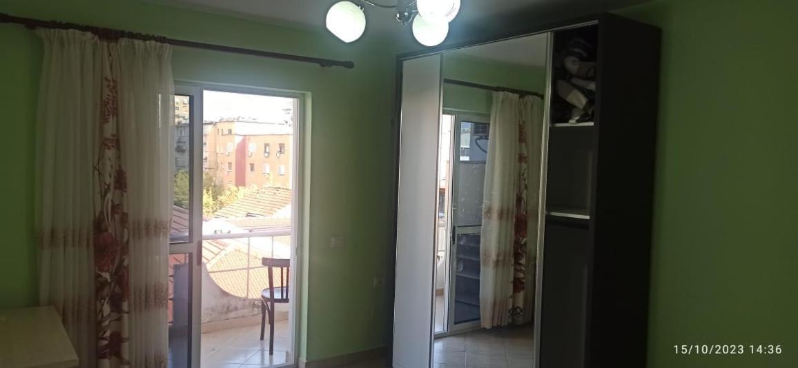 Royal 3 Hostel تيرانا المظهر الخارجي الصورة