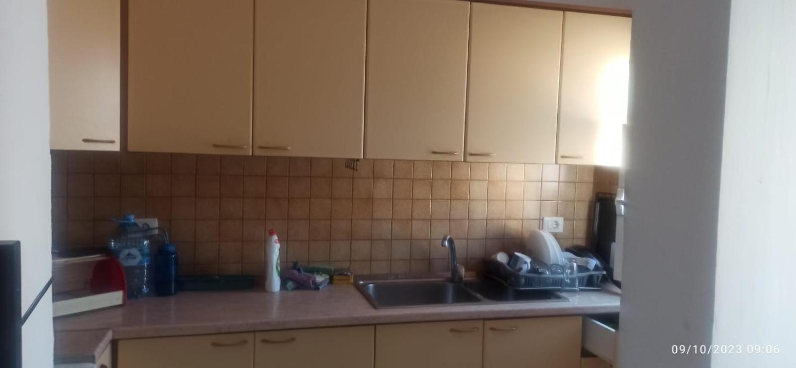 Royal 3 Hostel تيرانا المظهر الخارجي الصورة