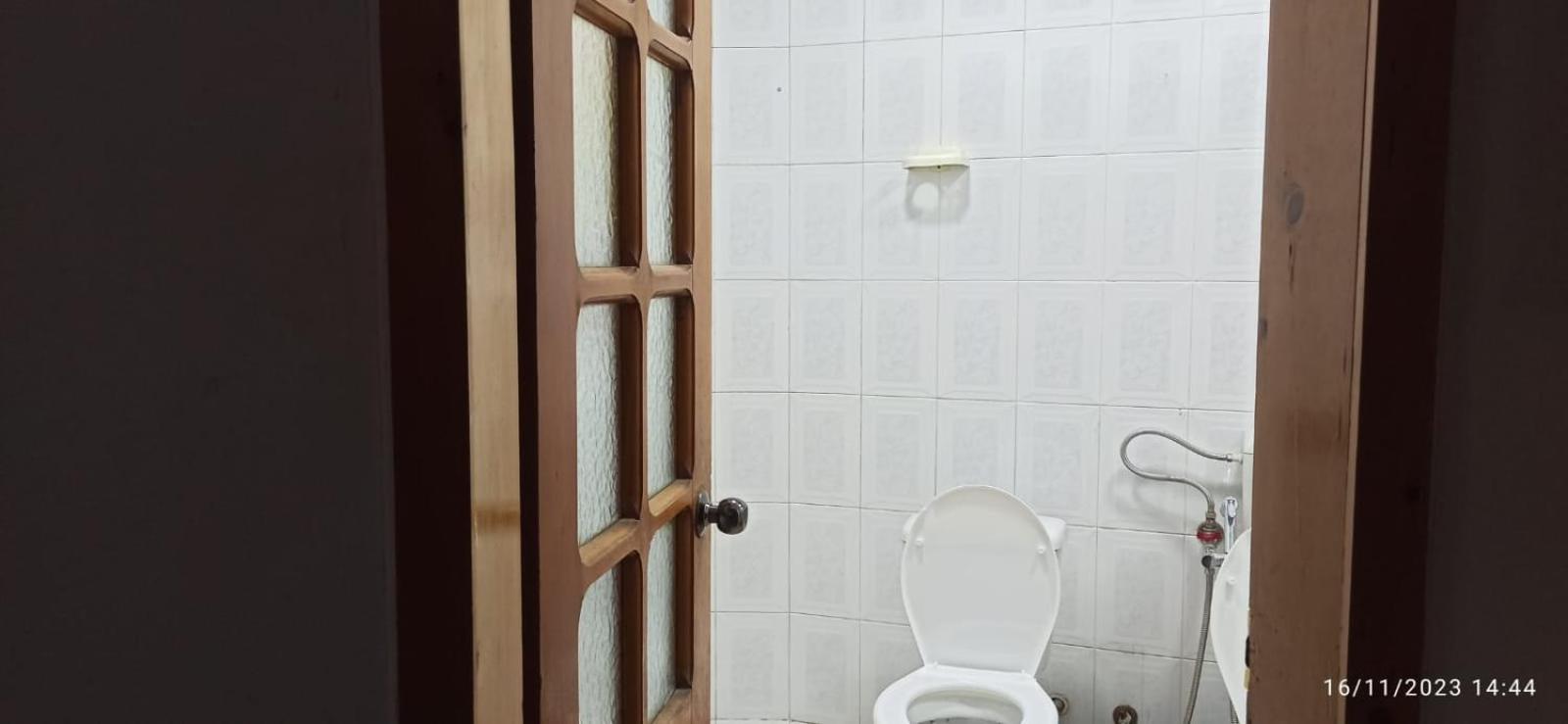 Royal 3 Hostel تيرانا المظهر الخارجي الصورة